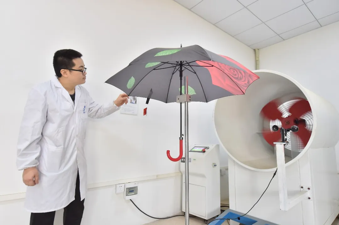 一把好傘的自我修養:優安納拆解專業制傘門道